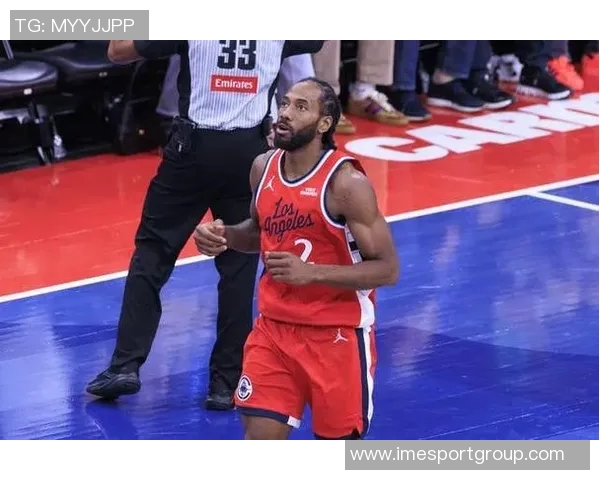 莱昂纳德状态低迷17投7中仅得18分5篮板正负值创赛季新低 莱昂纳德状态低迷17投7中仅得18分5篮板正负值创赛季新低