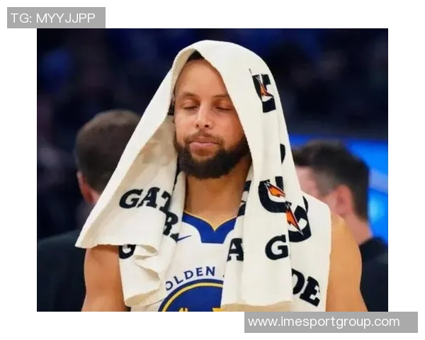 库里解读独特阵容背后的科尔战术理念球员们已习惯这种灵活打法 库里解读独特阵容背后的科尔战术理念球员们已习惯这种灵活打法